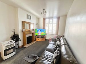 Lounge- click for photo gallery